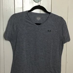 Under Armour V-Neck Athletic Top Ladies SZ Large